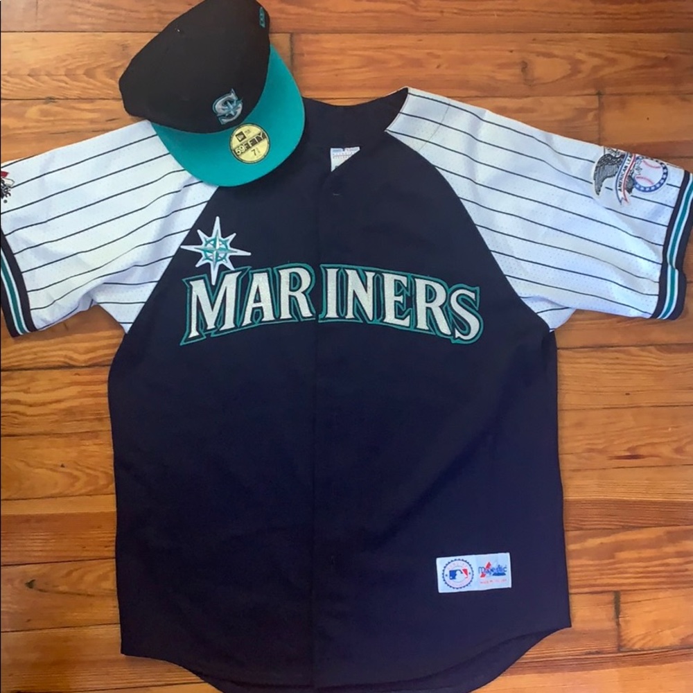 SOLD🚨BOGO ❤️ Seattle Mariners Jersey & Hat!